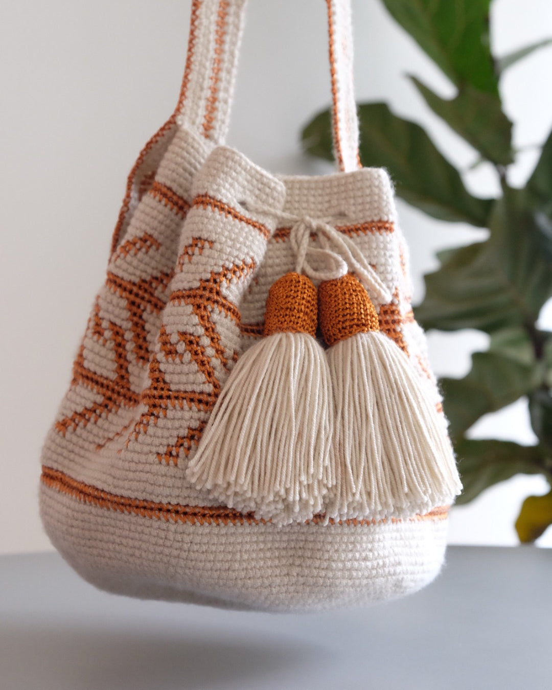 Almu Bucket Bag