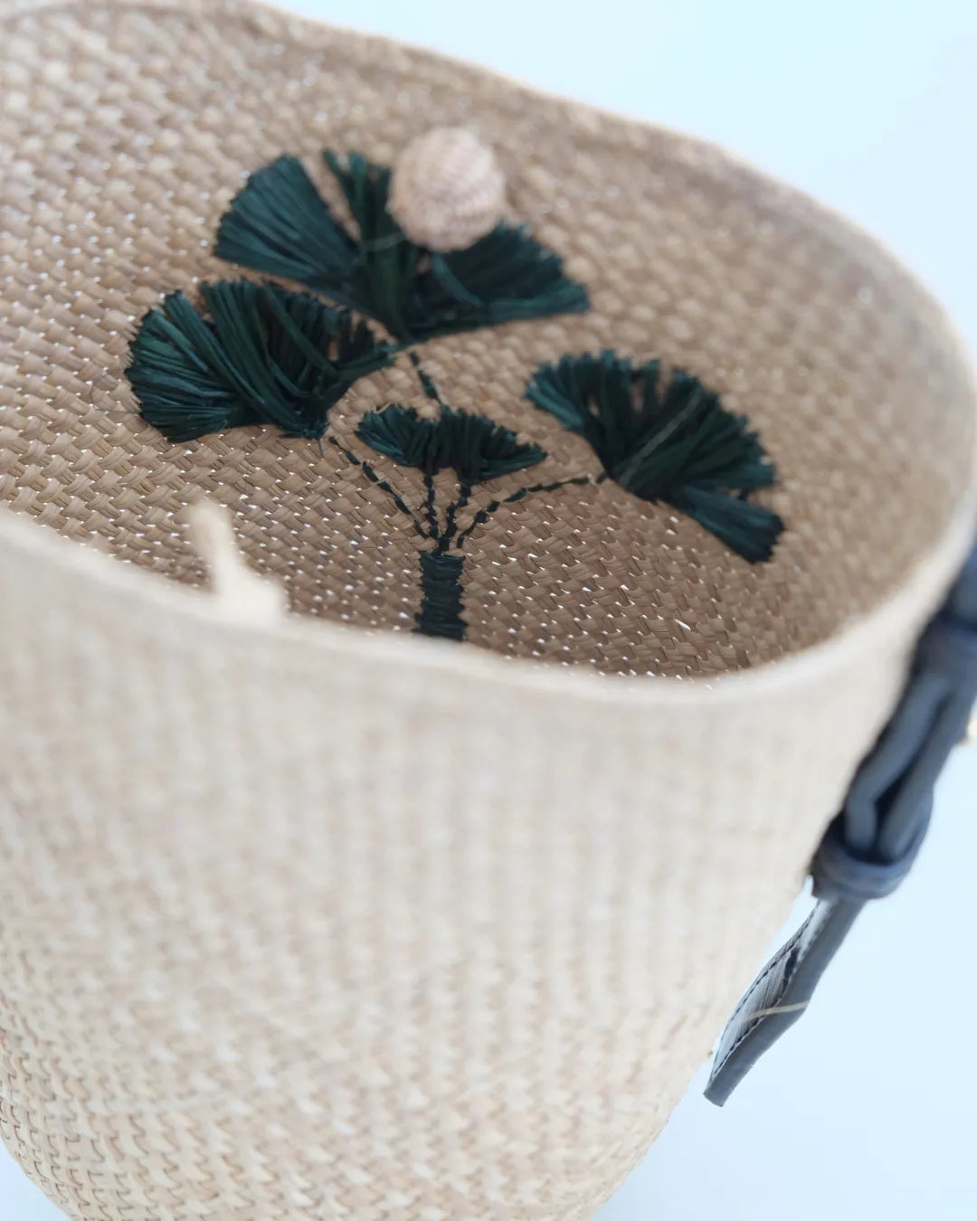 Gingko Iraca Palm Bag