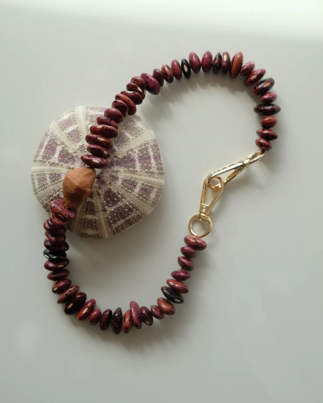 Collar Agnes de Semillas naturales - Morado y Café