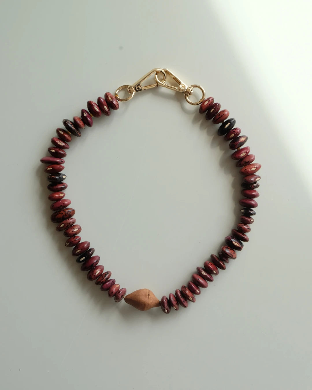 Collar Agnes de Semillas naturales - Morado y Café