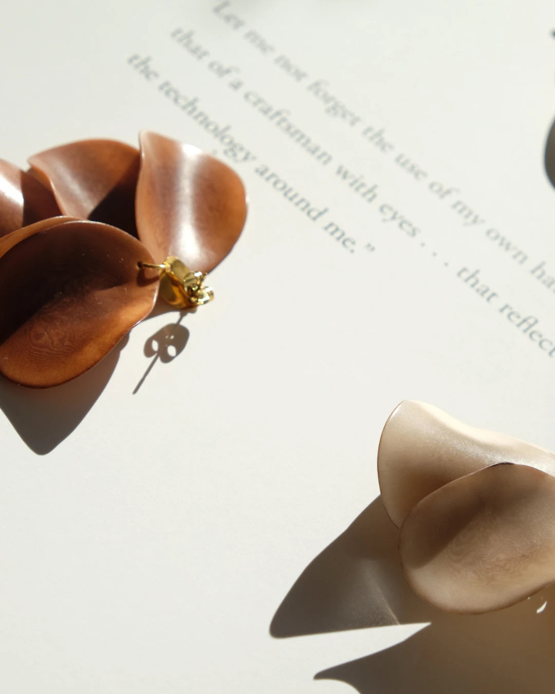 FLORA EARRINGS COGNAC BROWN - Cōper Shop