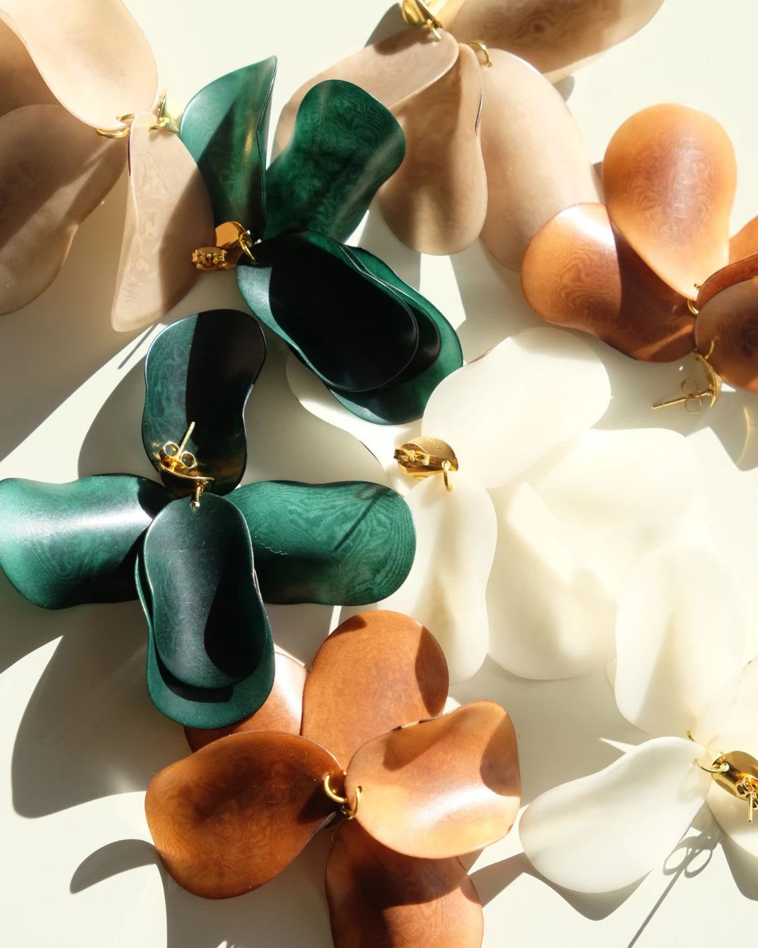FLORA EARRINGS COGNAC BROWN - Cōper Shop