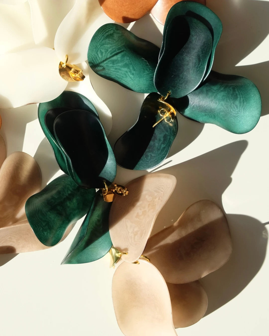 FLORA EARRINGS MINK - Cōper Shop