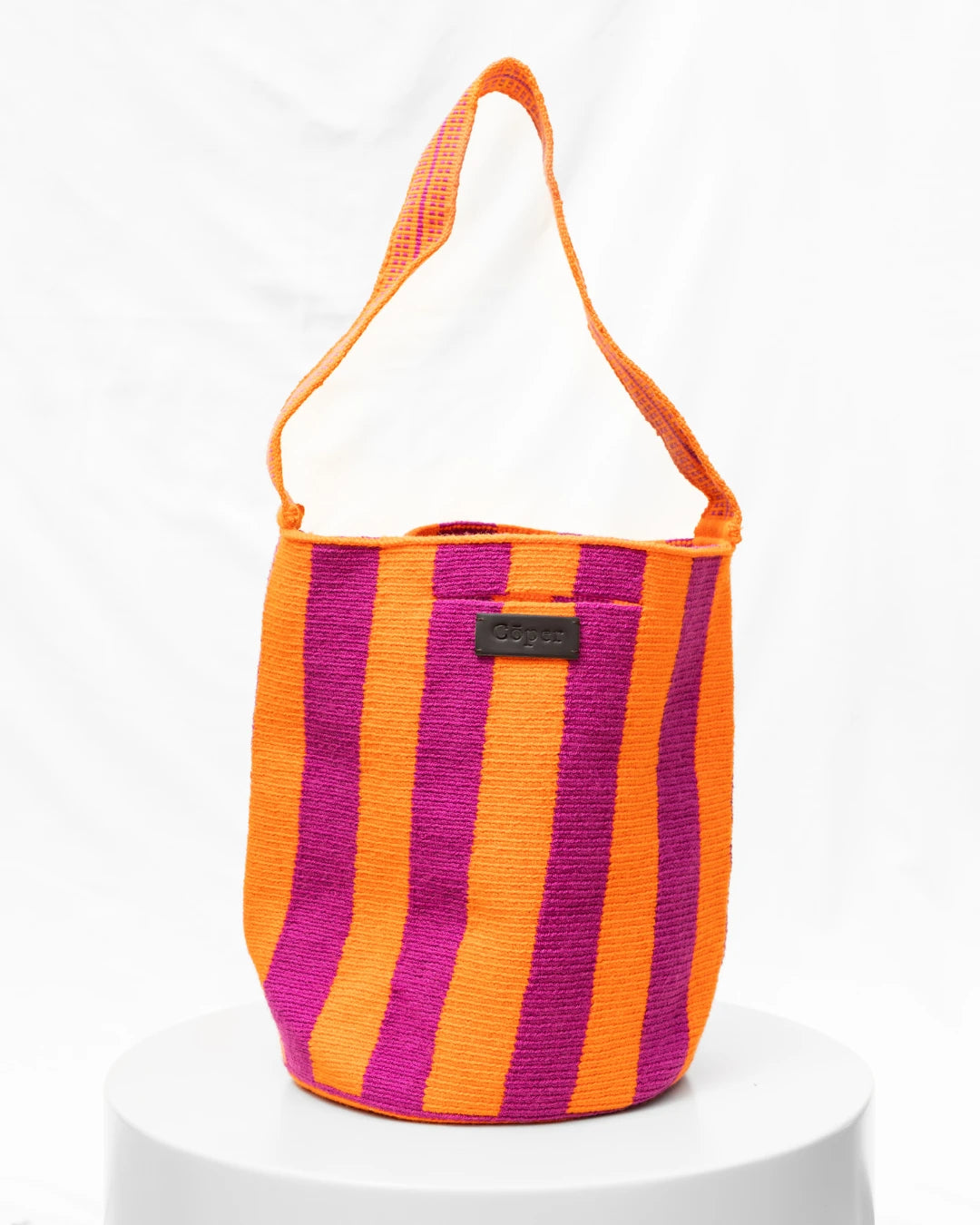 Irene Wayuu Bag N° 56 – Magenta and Orange