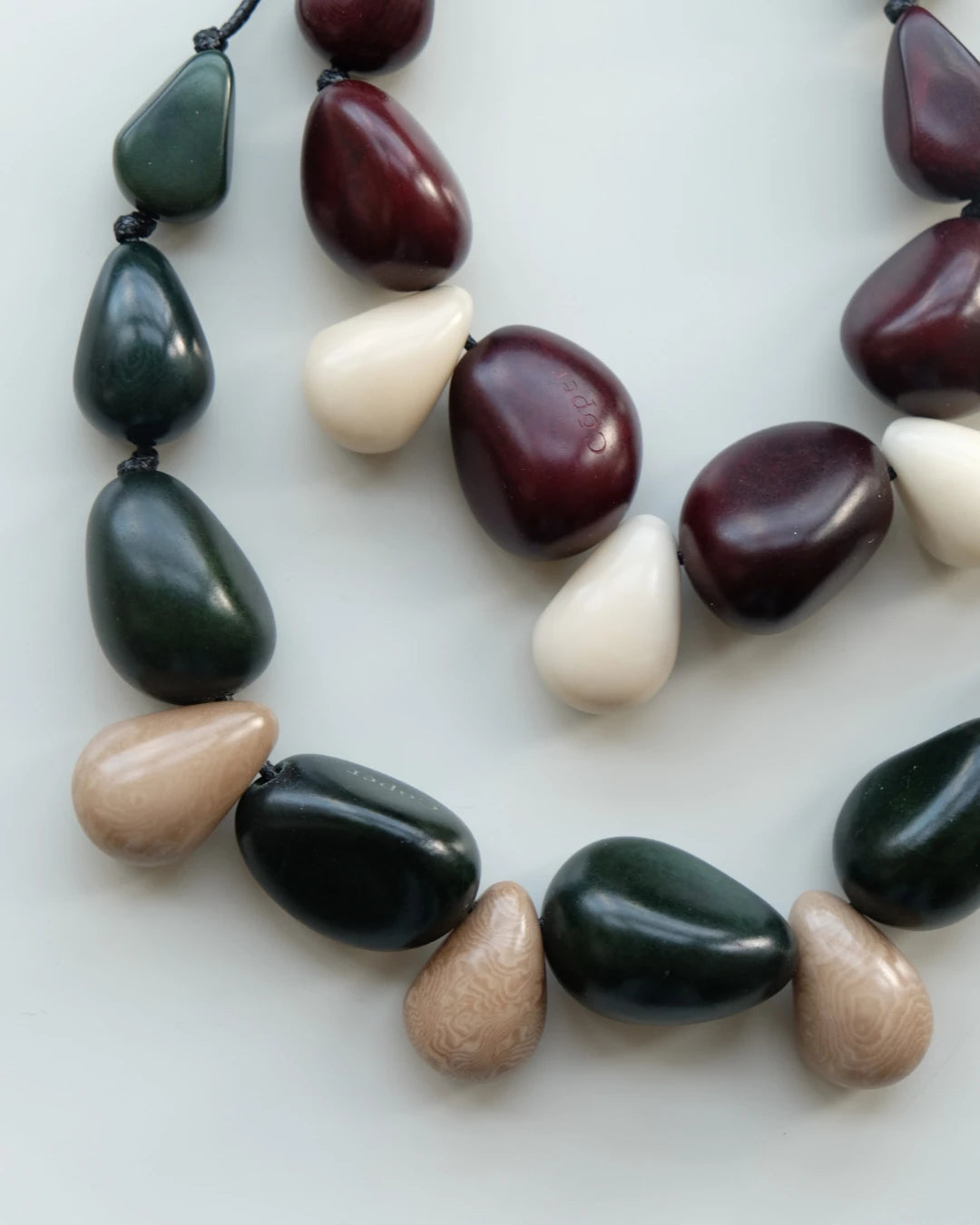 Marina Tagua Seed Necklace – Burgundy - Cōper Shop
