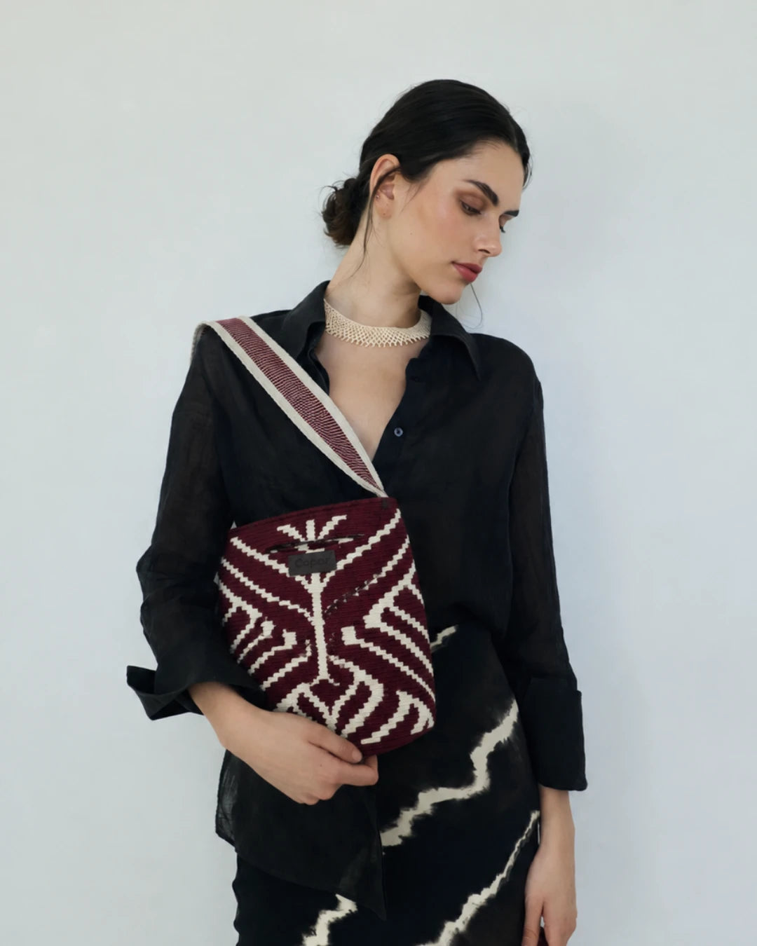 Irene Wayuu Bag N° 06 – Burgundy