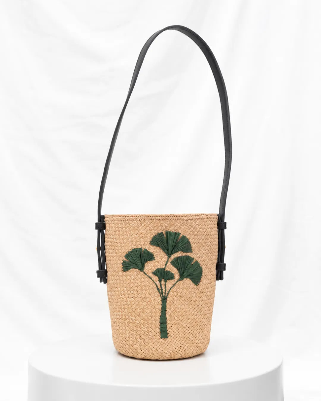 Gingko Iraca Palm Bag